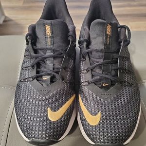 Nike,Size 5 women, can fit 3youth.